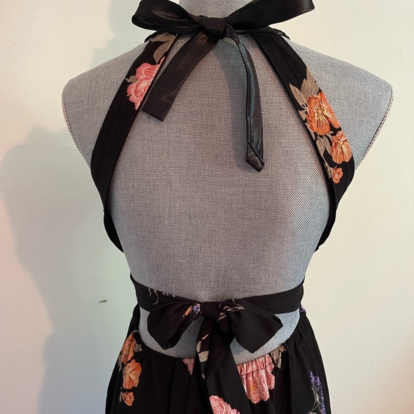 Windsor Black Orange and Purple Maxi Dress - Picture 4 of 16